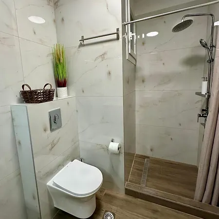 Balconya2 아파트 카발라